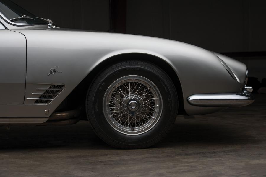 Детали экстерьера Maserati 5000 GT Coupe (AM103.016) 1961 года  (фото 6 из 23)